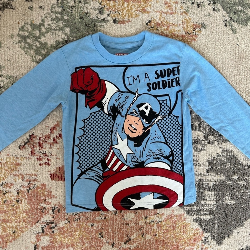 Marvel Captain America 5T Boy Graphic Long Sleeve Shirt like new condition